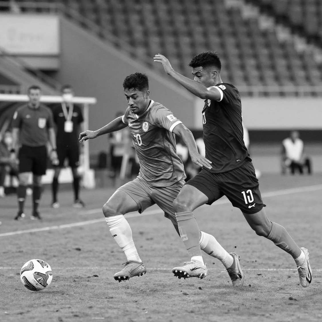 Số liệu của Aouar đã nói gì mà Lyon bỏ ngoài tai?