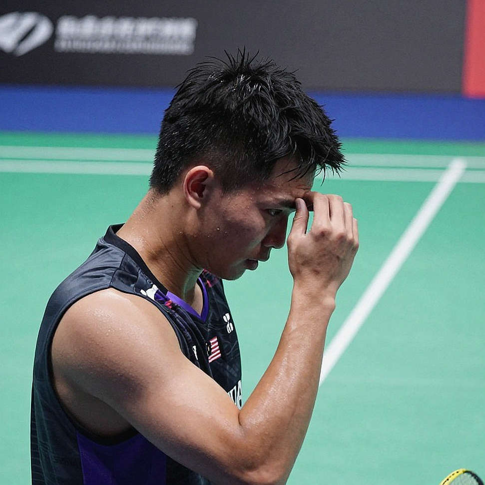 Chaliha, khói mù Surabaya và cú lật ống kính của BWF