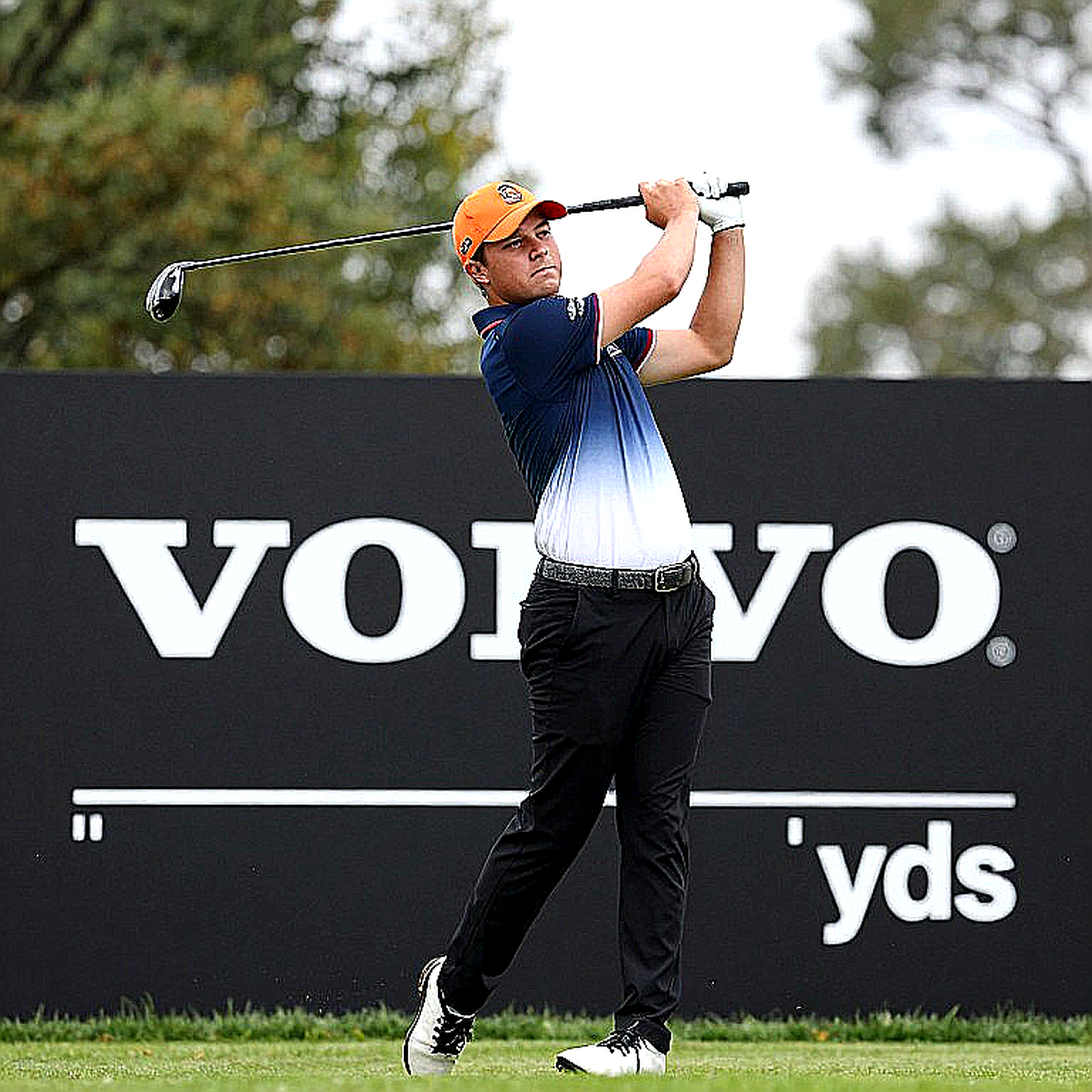 Vì sao hông lao về phía bóng: hai nguyên nhân gốc và khoảng trống chẩn đoán của ngành huấn luyện golf