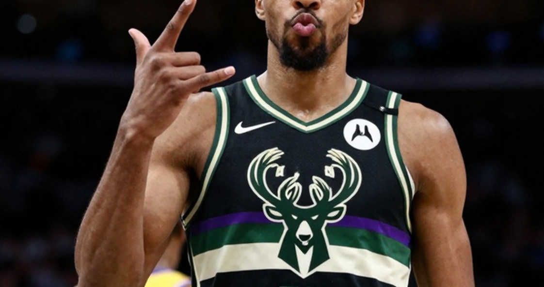 Hai trọng tài Thổ Nhĩ Kỳ cùng trận ở EuroLeague: cột mốc lịch sử và cái giá của quốc tịch