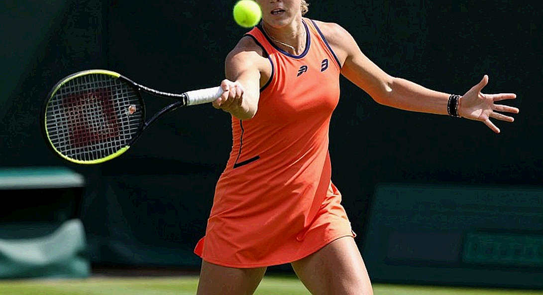 Coco Gauff và tuần lễ vỡ vụn ở Bắc Kinh: 8 lỗi giao bóng kép, 34 lỗi tự đánh hỏng và khoảng lặng sau ánh đèn nhấp nháy