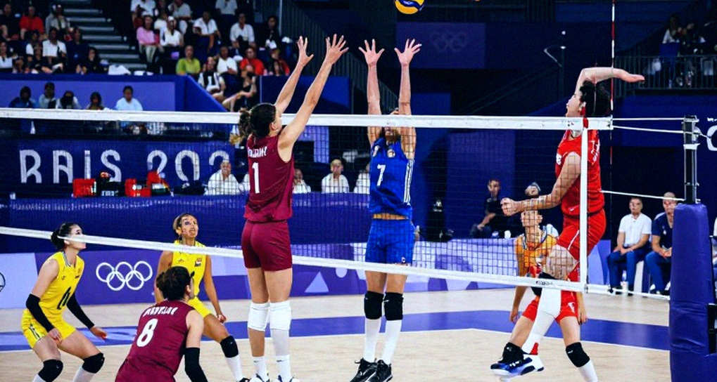 Brooklyn DeLeye ghi 22 điểm đập, Kentucky đánh bại Louisville 3-1 trong trận chiến Bluegrass