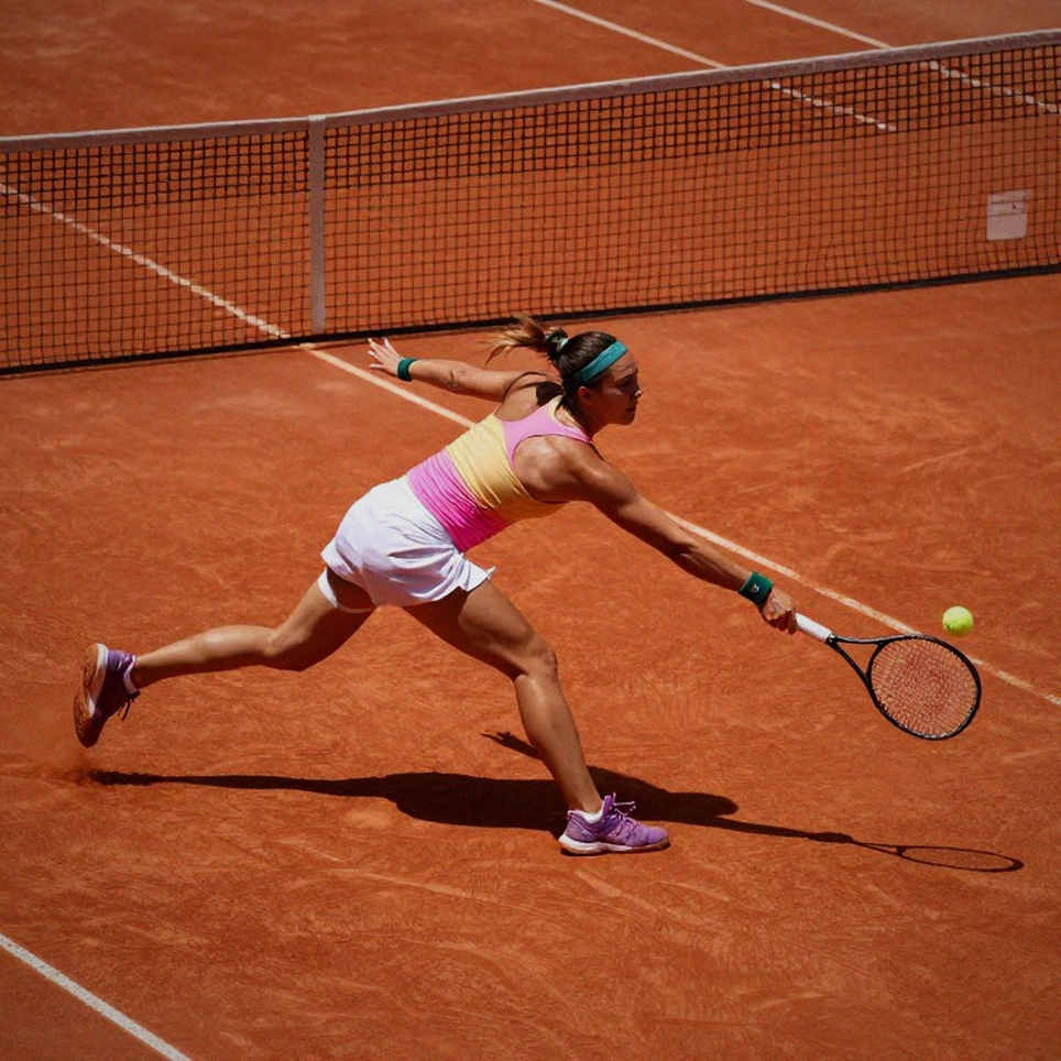 Naomi Osaka: Vượt Qua Sức Ép, Tái Lập Nhịp Điệu Trên Sân Cứng Naomi Osaka: Vượt Qua Sức Ép, Tái Lập Nhịp Điệu Trên Sân Cứng